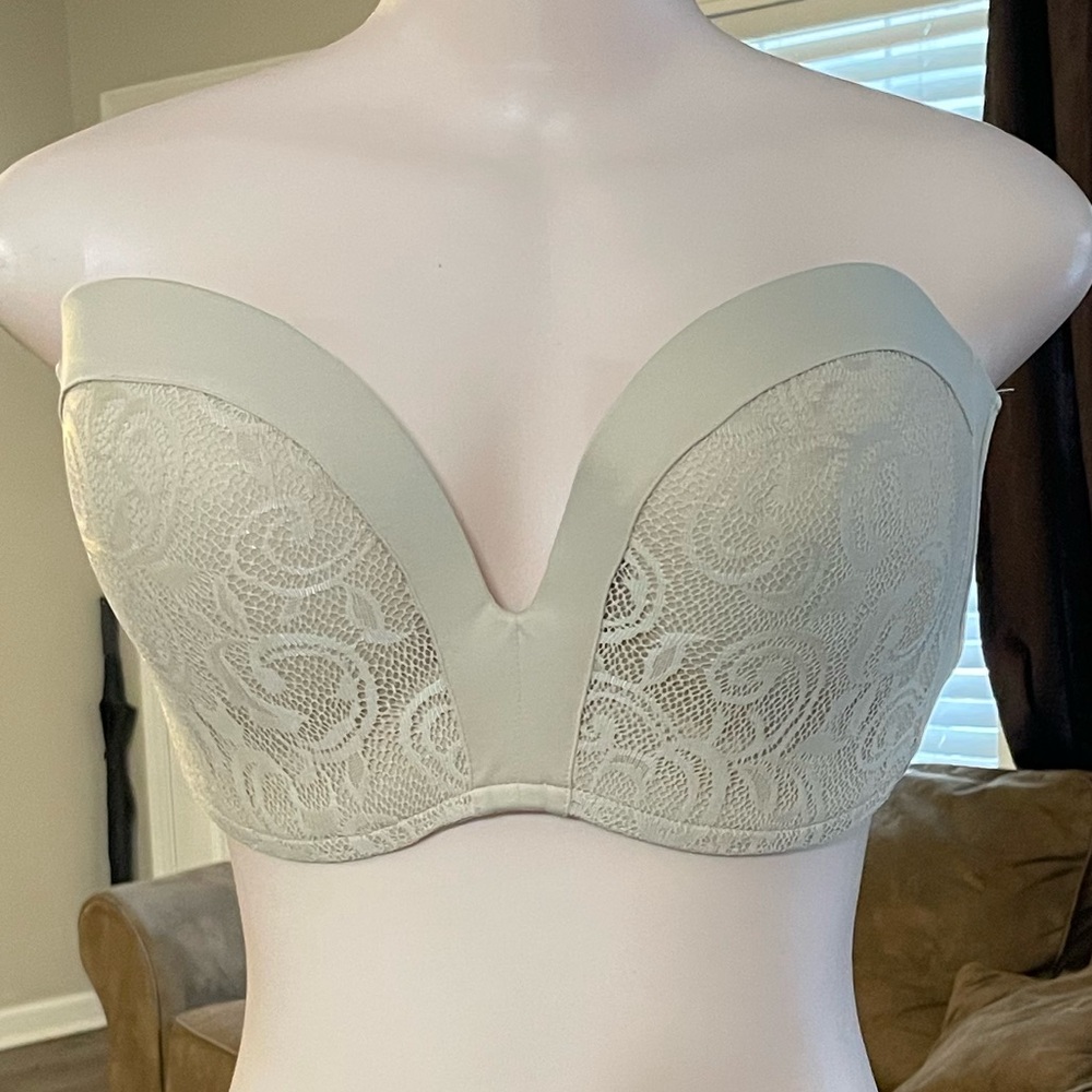 Elegant Lace Strapless Bra nude cupped 38 DD sexy push up exclusive of trims